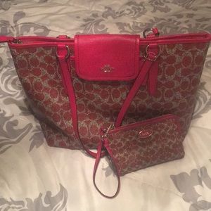Auth. coach bag with matching wristlet